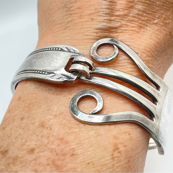 Silver Fork Bracelet! - Picture 1 of 11